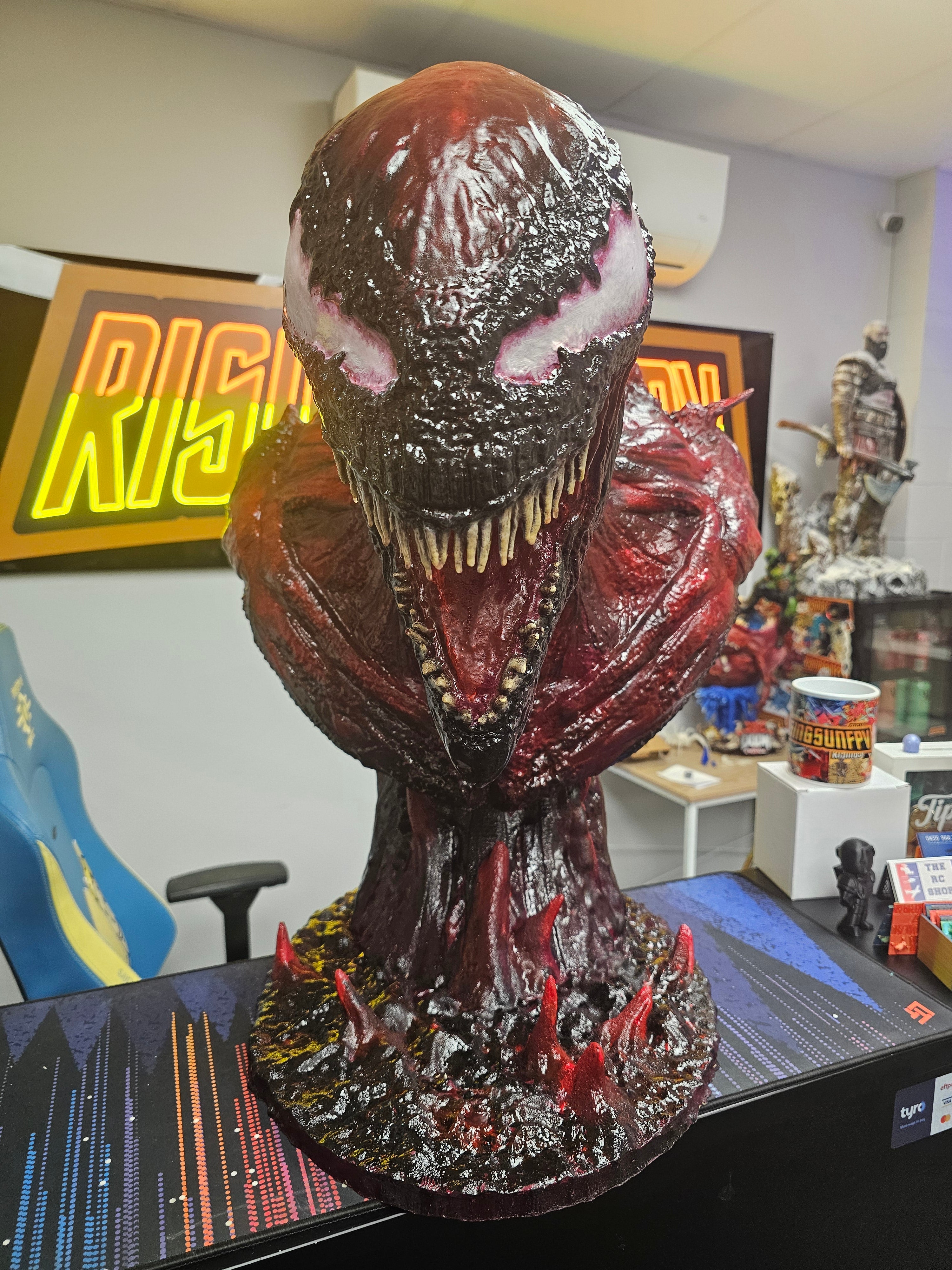 Carnage Centrepiece Bust