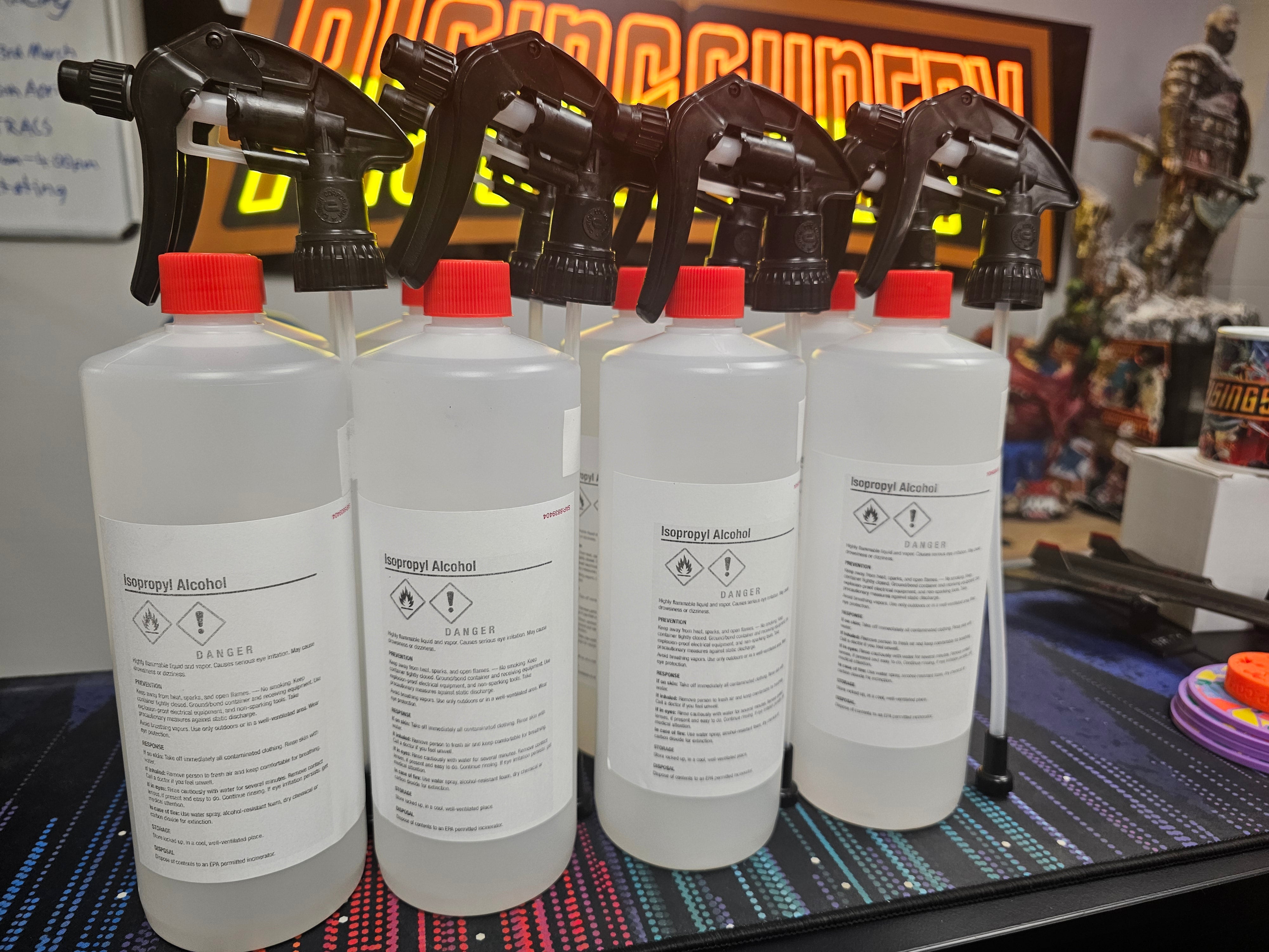 Isopropyl Alcohol 1L with Hi-flow spray nozzle.